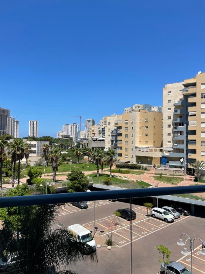 Ashdod City Center 2-Rooms Apartment, 15Min Walk To The Beach Exterior photo